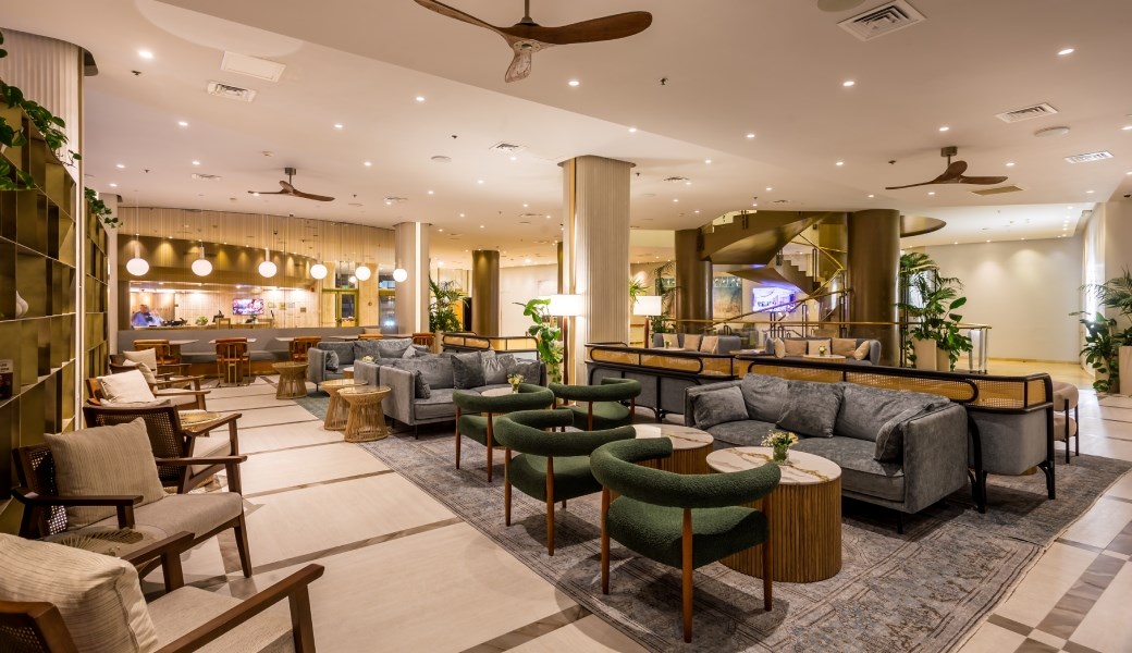 daniel-herzlia-lobby-1