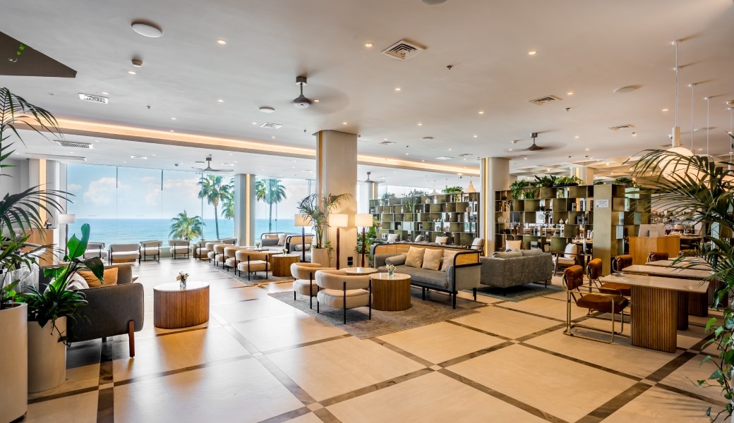 daniel-herzlia-lobby-6