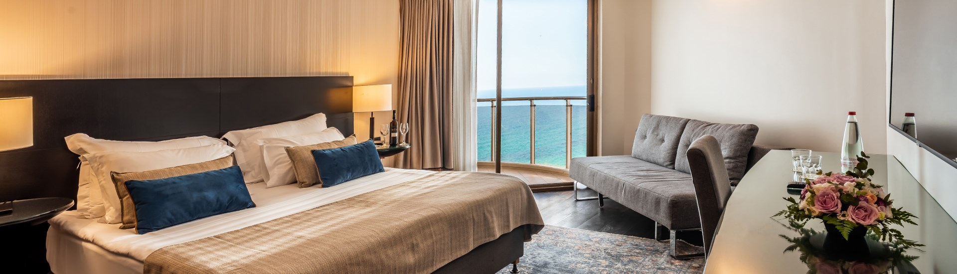 מלון דניאל הרצליה - חדר מפנק עם נוף לים